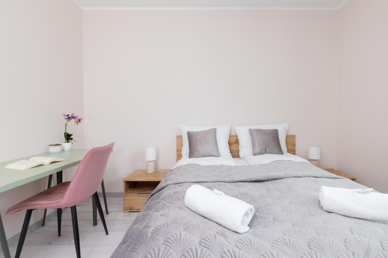 Plac Unii Apartment Gdynia By Noclegi Renters Exterior photo