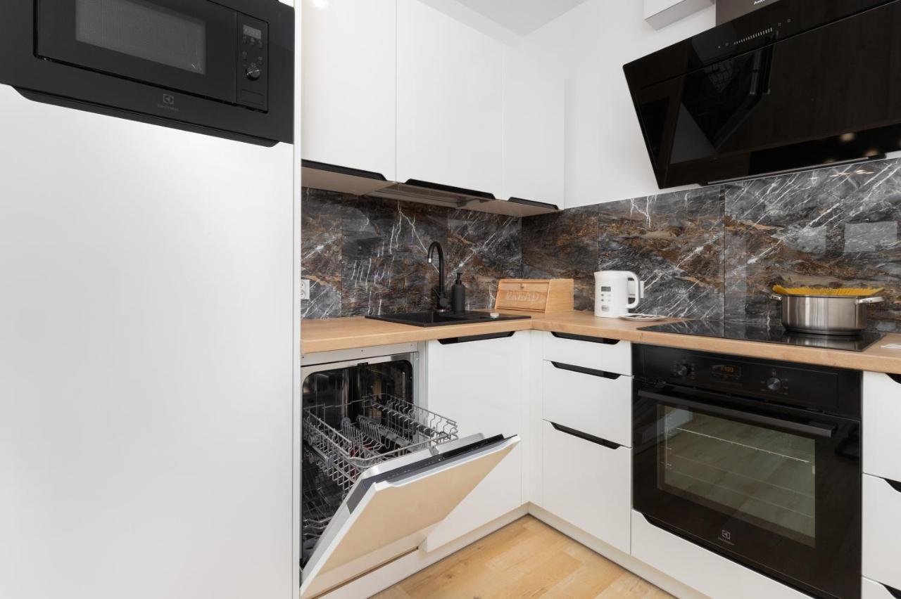 Plac Unii Apartment Gdynia By Noclegi Renters Exterior photo